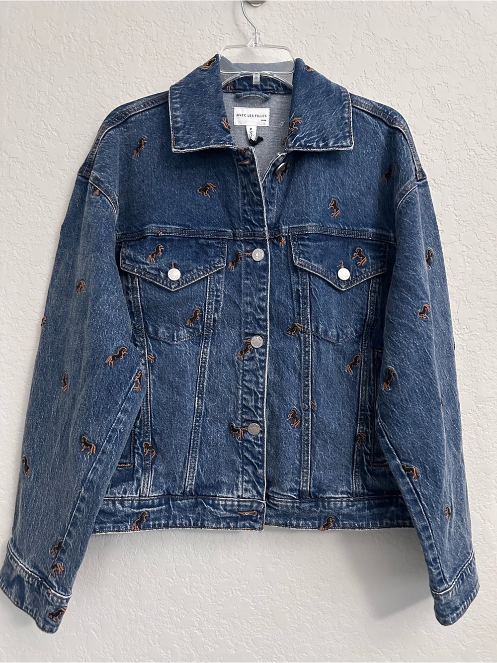 Avec Les Filles Women's Horse Embroidered Denim Trucker Jacket Size M